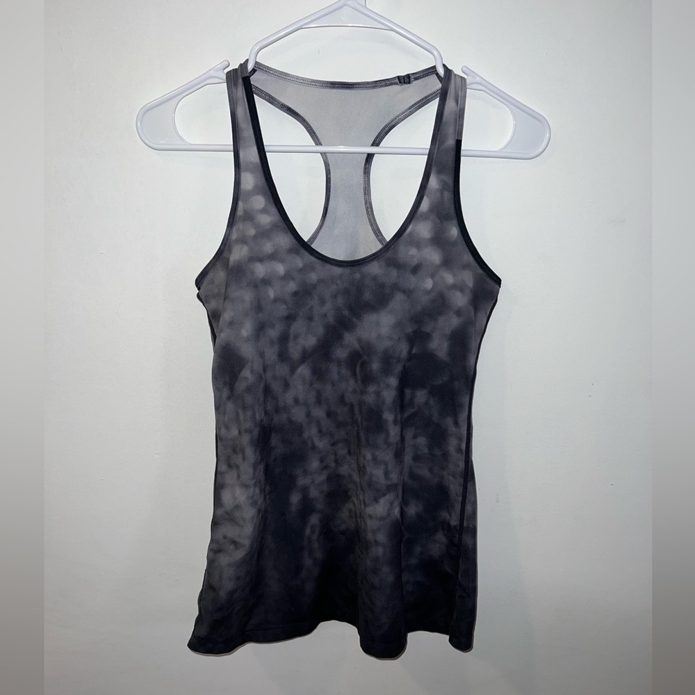 Women’s lululemon tank top
